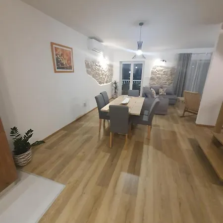 Apartment Maris